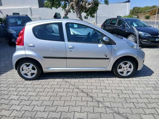 peugeot-107-1-0-2011-gasolina-998cc