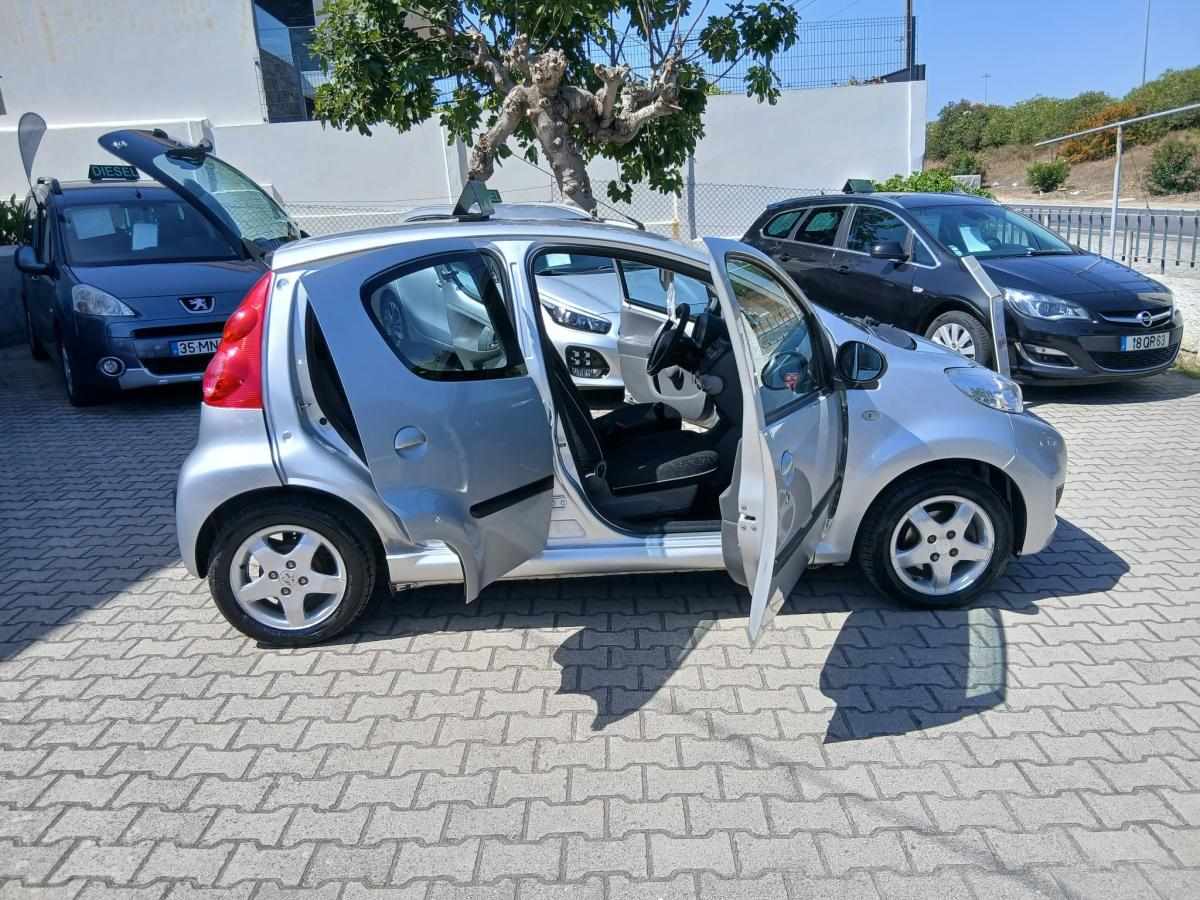 peugeot-107-1-0-2011-gasolina-998cc