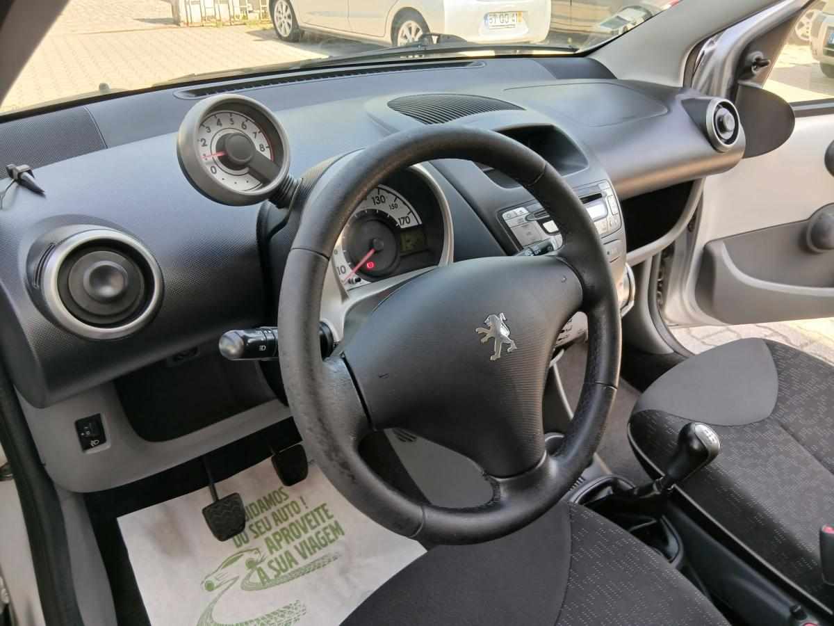 peugeot-107-1-0-2011-gasolina-998cc