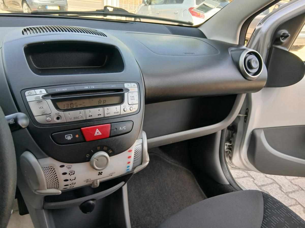 peugeot-107-1-0-2011-gasolina-998cc