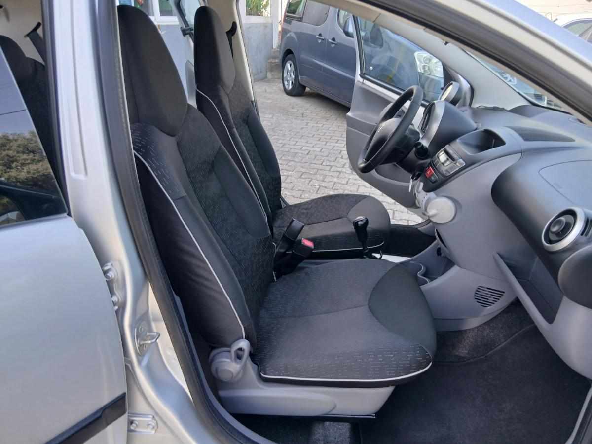 peugeot-107-1-0-2011-gasolina-998cc
