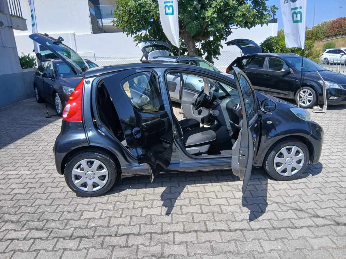 peugeot-107-1-0-2009-gasolina-998cc