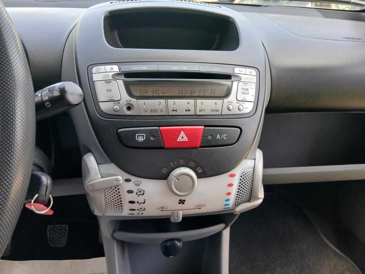 peugeot-107-1-0-2009-gasolina-998cc
