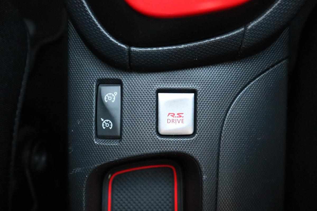 renault-clio-rs-1-6-tce-2014-gasolina-1618cc