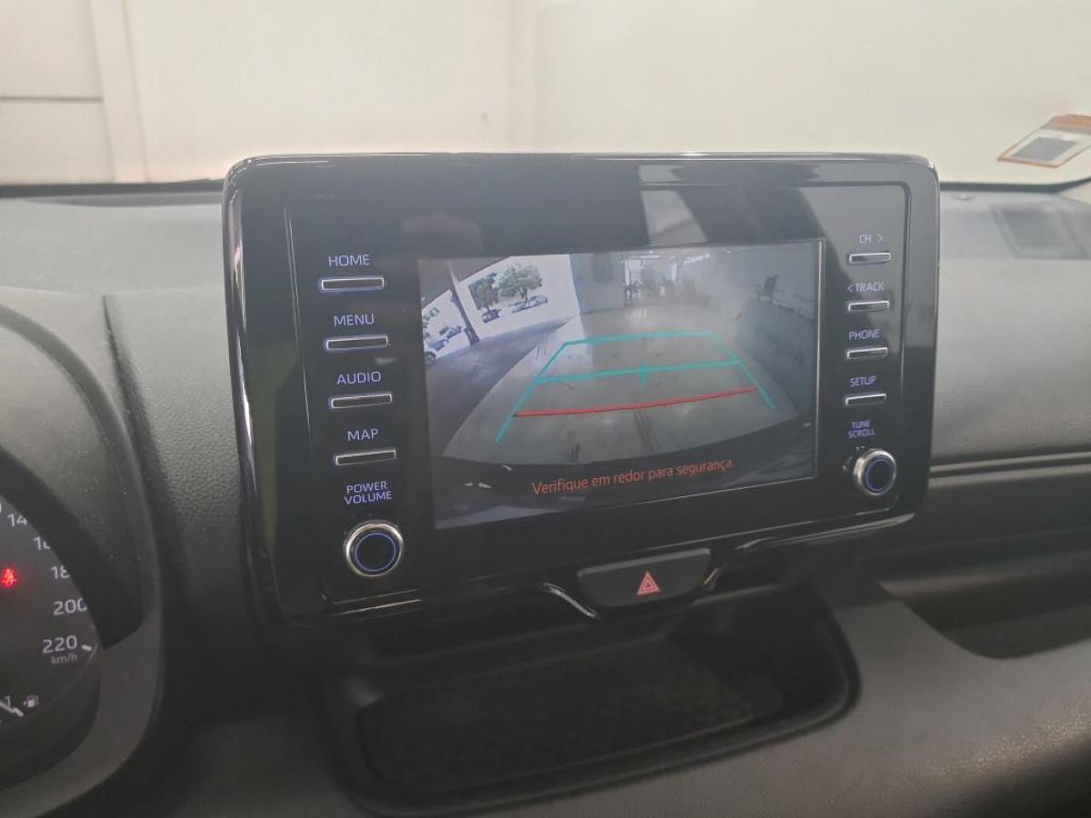 toyota-yaris-2022-hibrido-a-gasolina-1490cc