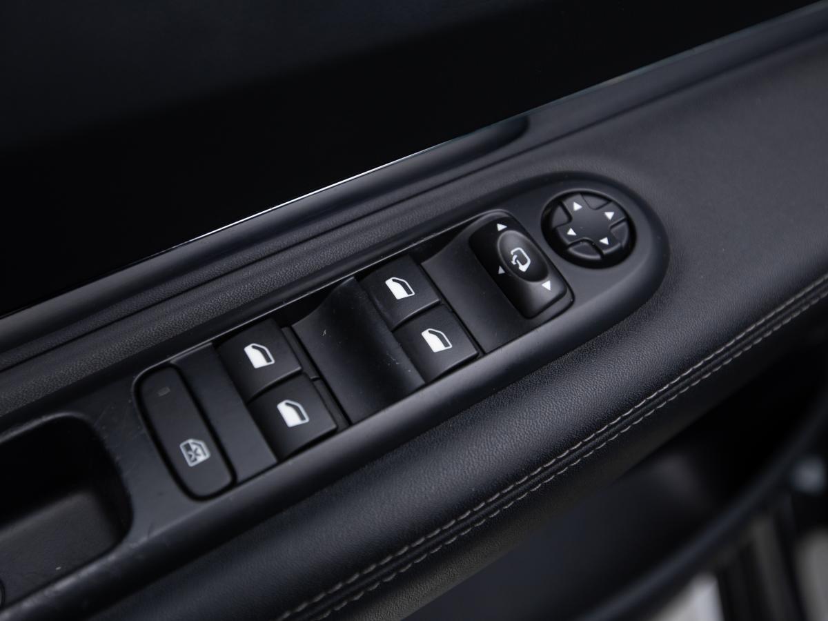 peugeot-3008-2015-diesel-1560cc