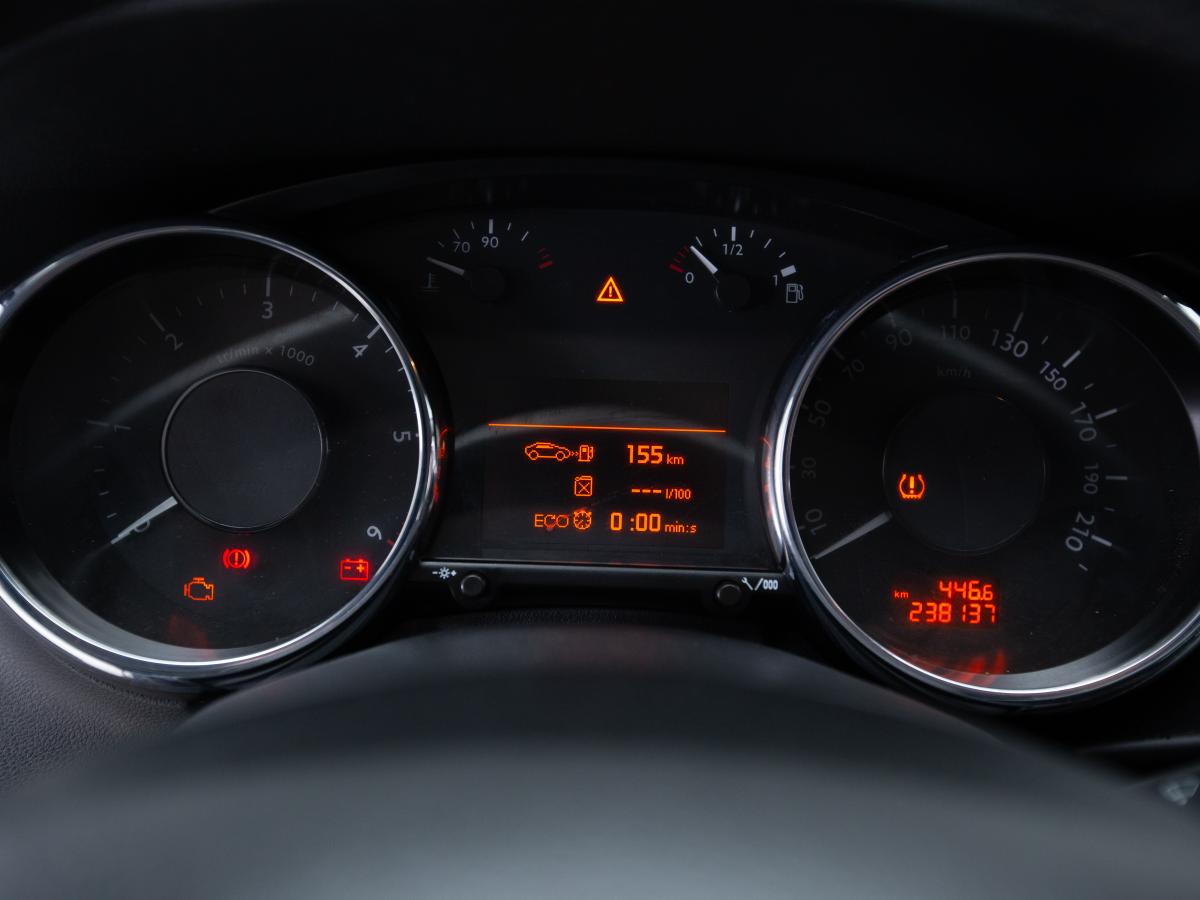 peugeot-3008-2015-diesel-1560cc