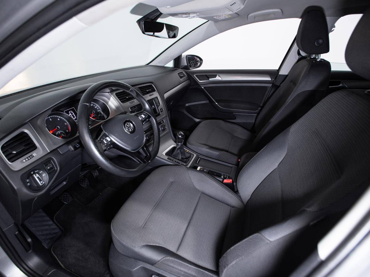 volkswagen-golf-2016-diesel-1598cc
