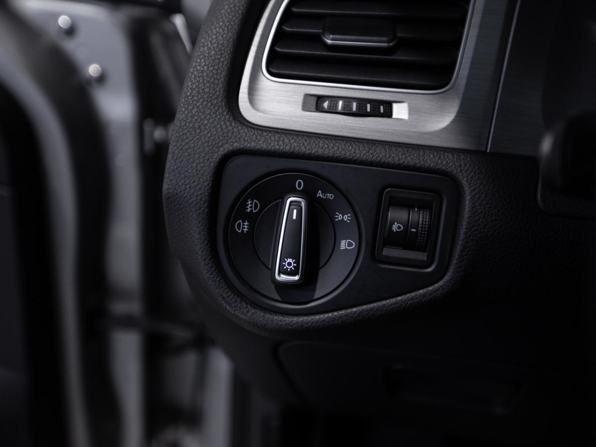 volkswagen-golf-2016-diesel-1598cc