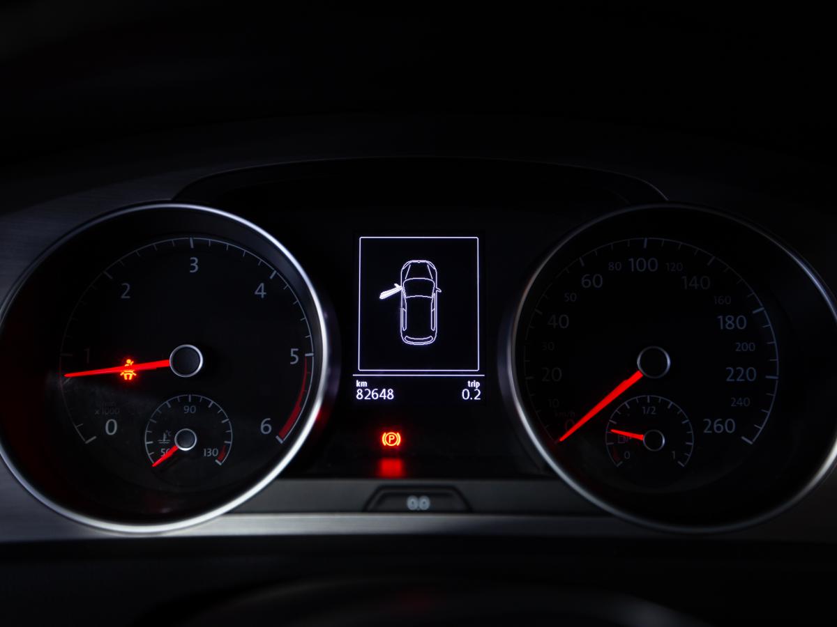 volkswagen-golf-2016-diesel-1598cc