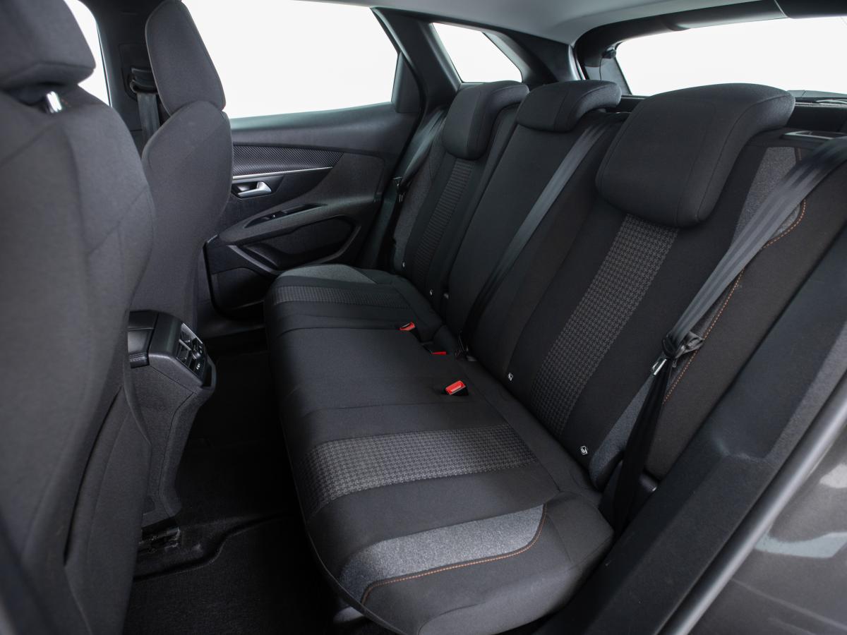 peugeot-3008-2022-diesel-1499cc