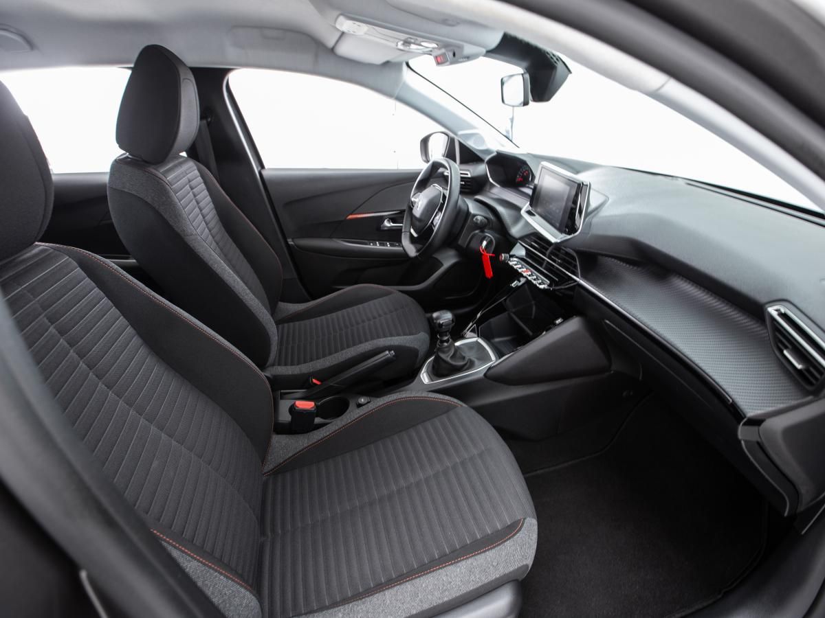 peugeot-208-2022-diesel-1499cc
