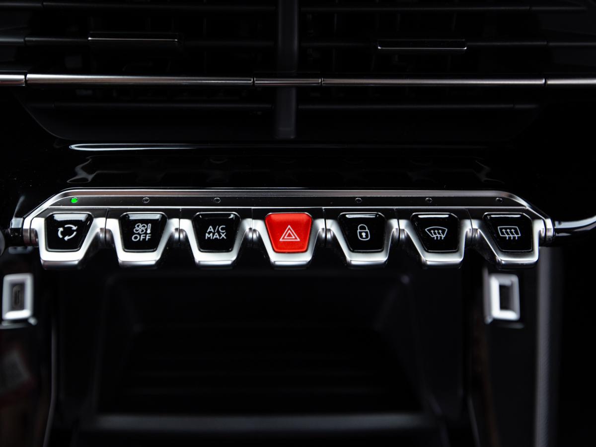 peugeot-208-2022-diesel-1499cc