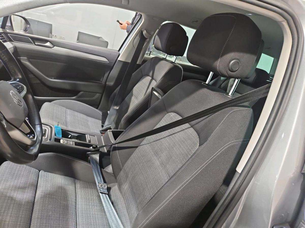 volkswagen-passat-variant-2021-diesel-1968cc