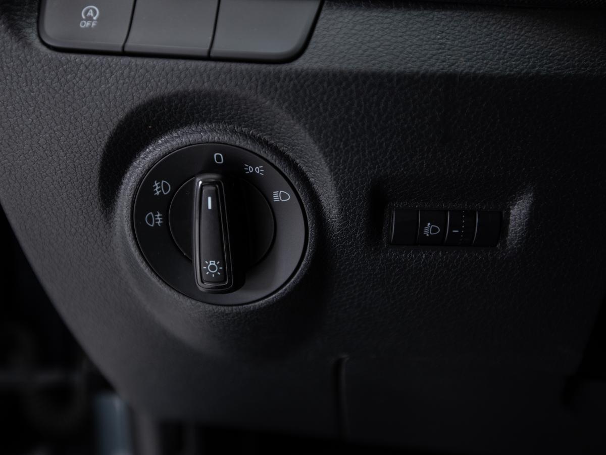 skoda-fabia-break-2021-gasolina-999cc