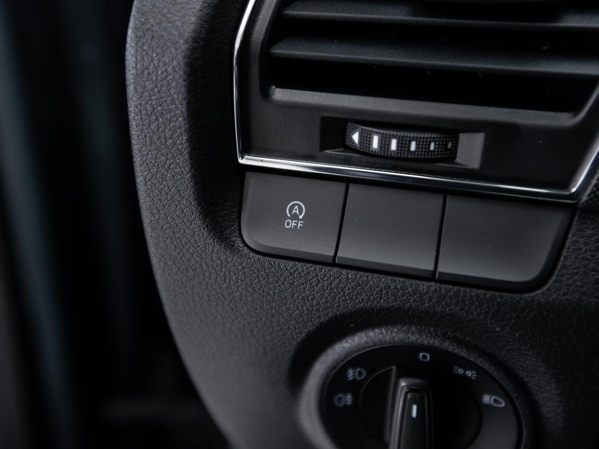 skoda-fabia-break-2021-gasolina-999cc