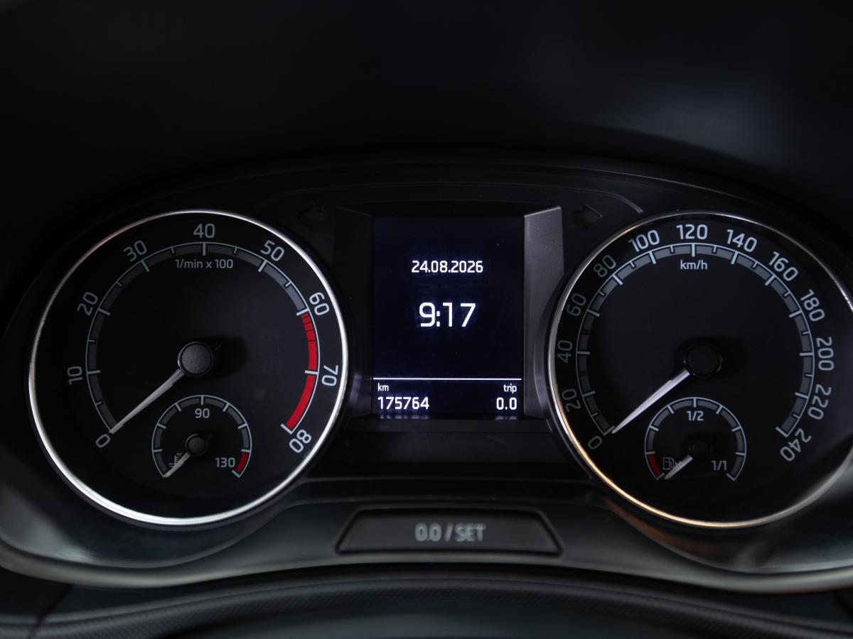 skoda-fabia-break-2021-gasolina-999cc