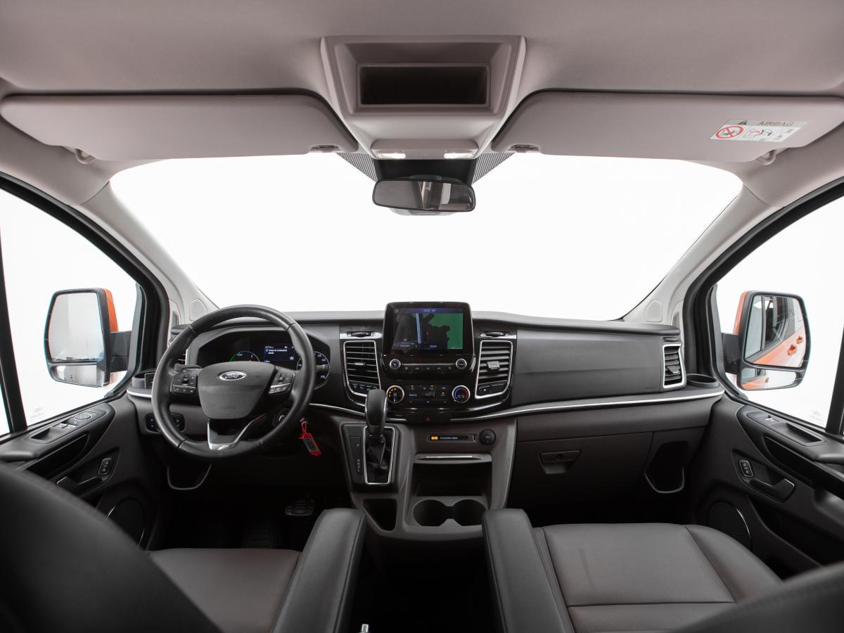 ford-tourneo-custom-2021-hibrido-a-gasolina-996cc