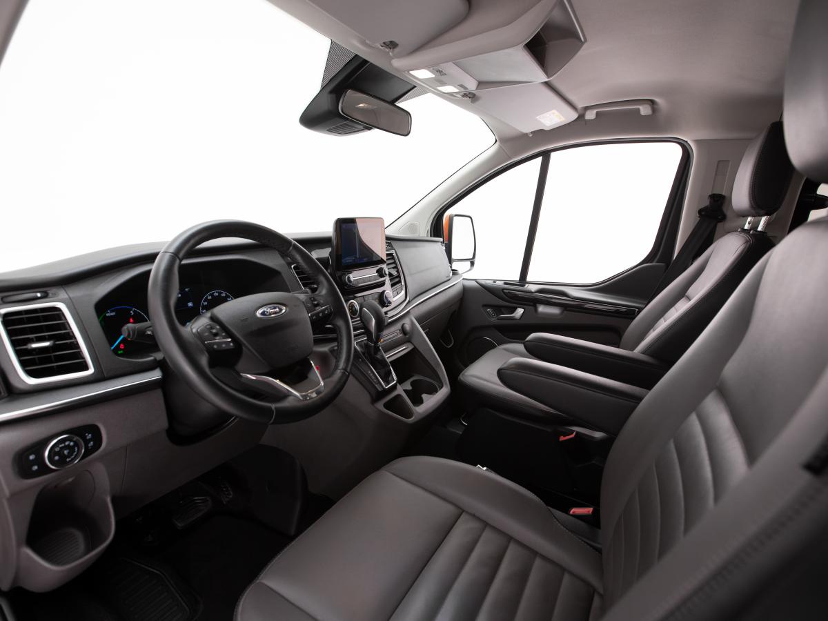 ford-tourneo-custom-2021-hibrido-a-gasolina-996cc
