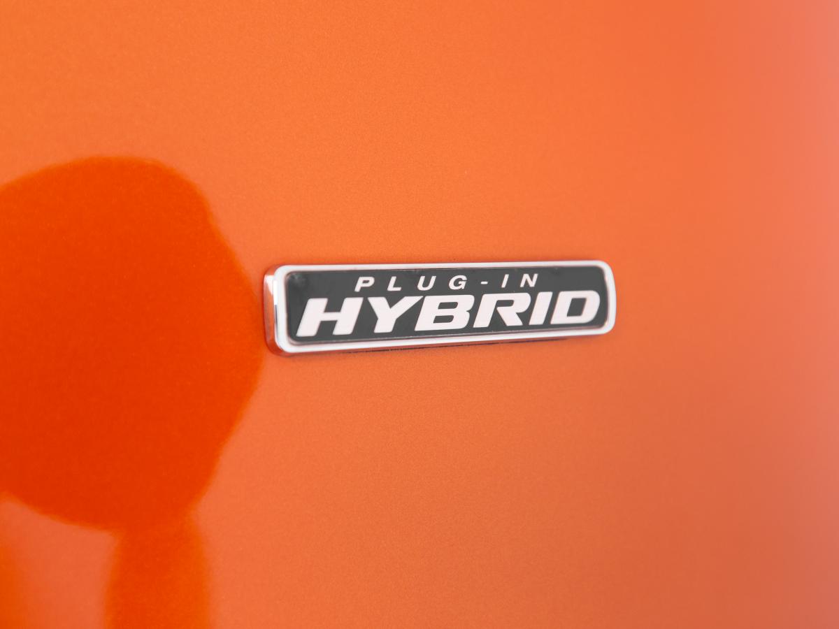 ford-tourneo-custom-2021-hibrido-a-gasolina-996cc