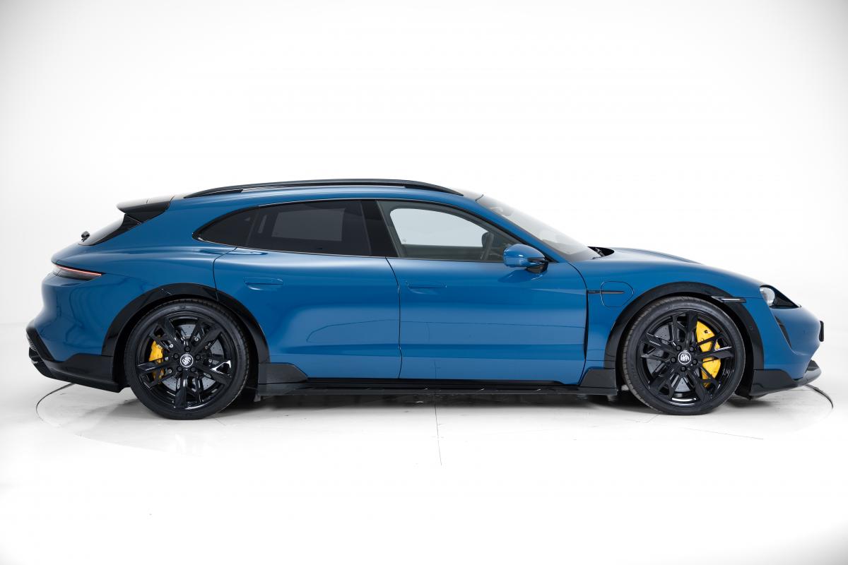 porsche-taycan-2021-eletrico-0cc