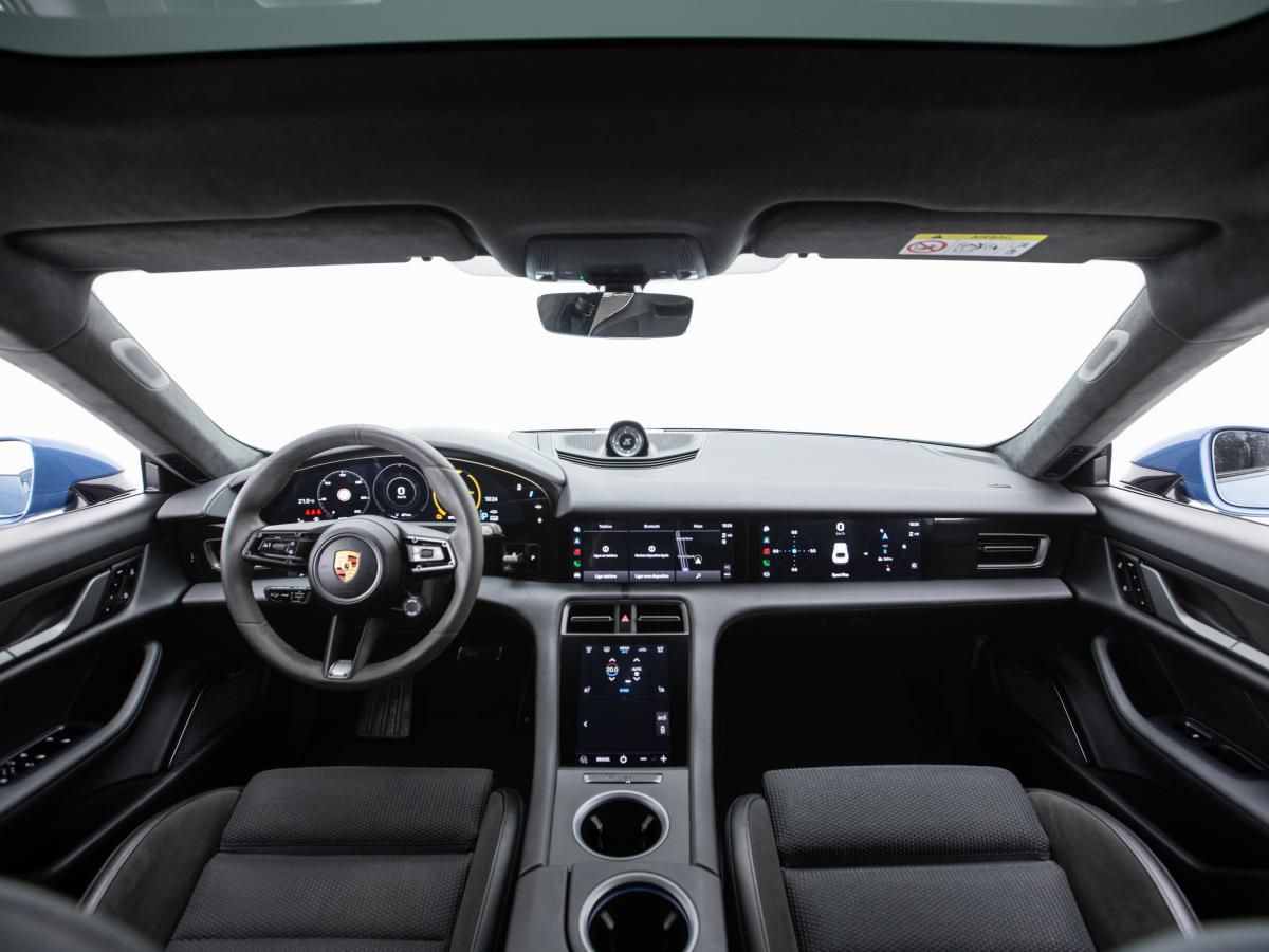 porsche-taycan-2021-eletrico-0cc