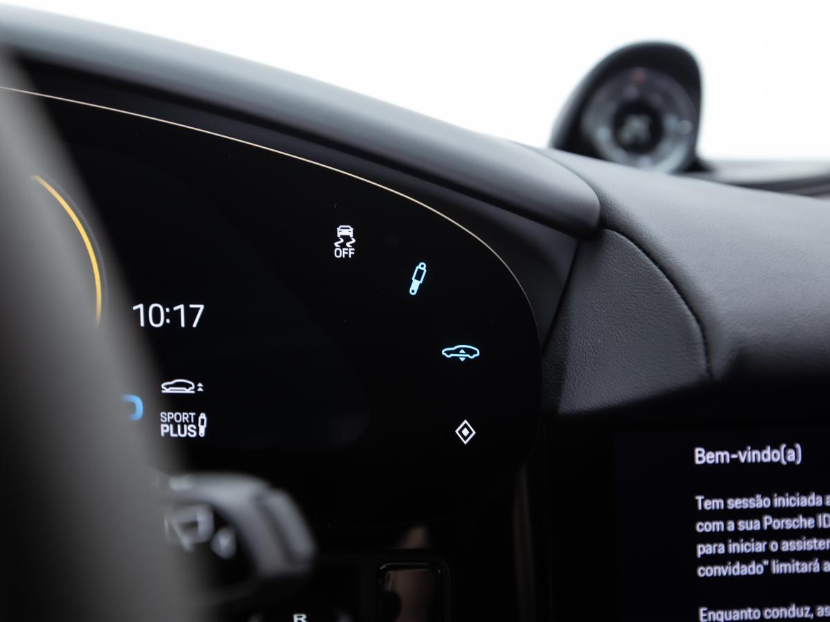 porsche-taycan-2021-eletrico-0cc