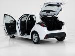 toyota-yaris-2022-hibrido-a-gasolina-1490cc
