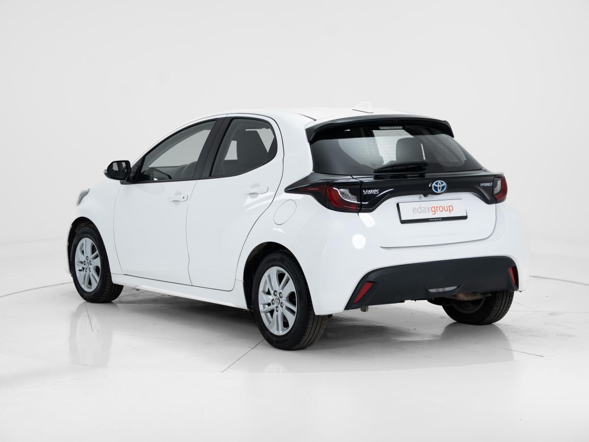 toyota-yaris-2022-hibrido-a-gasolina-1490cc