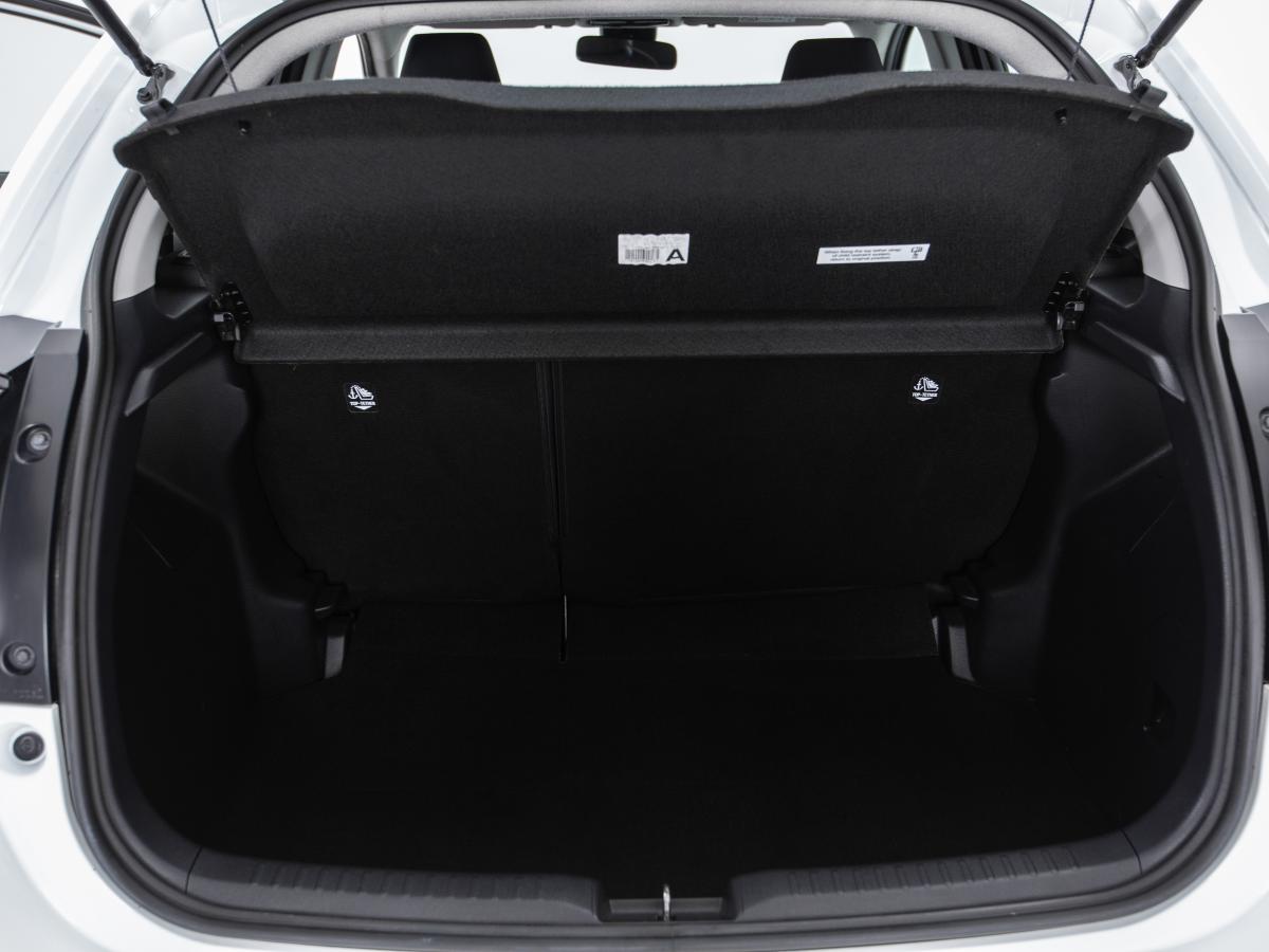 toyota-yaris-2022-hibrido-a-gasolina-1490cc