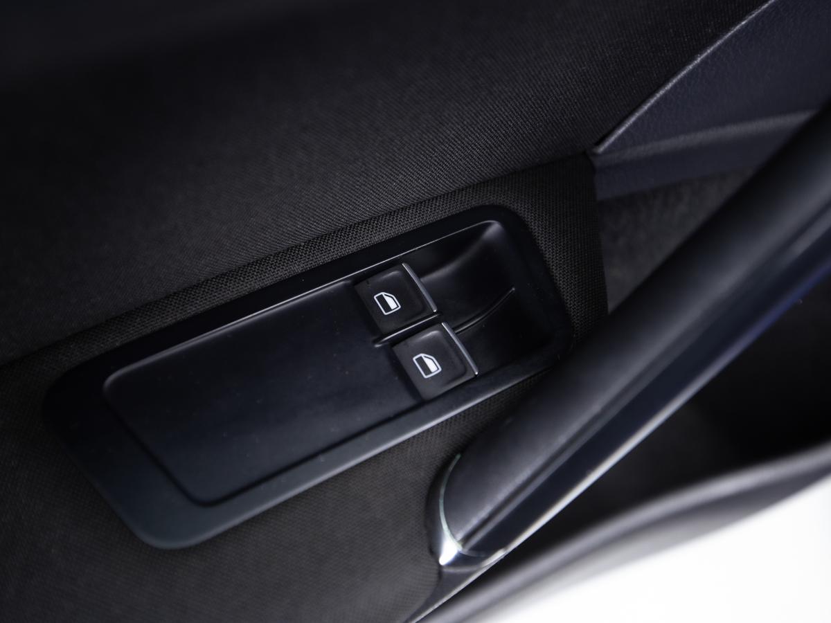 volkswagen-golf-2014-gasolina-1984cc