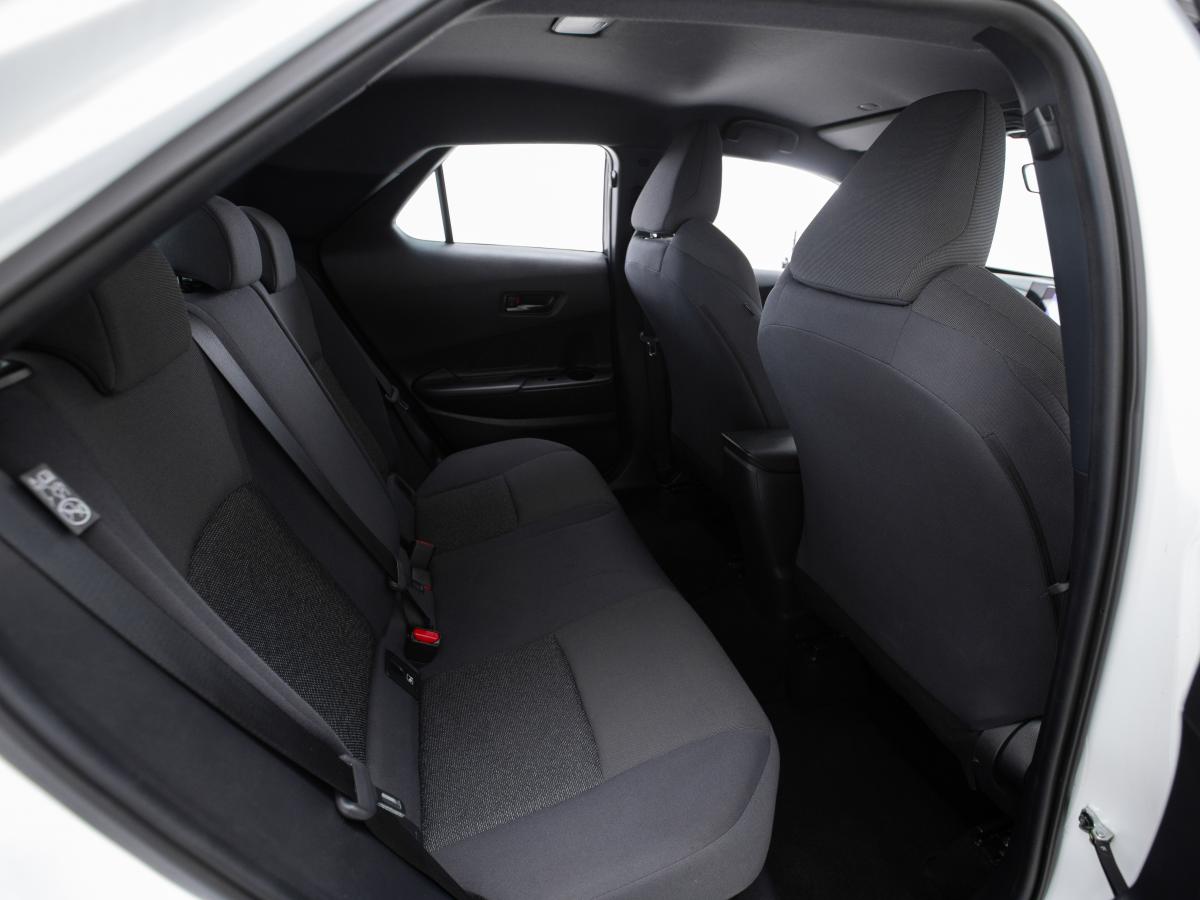toyota-c-hr-2024-hibrido-a-gasolina-1798cc