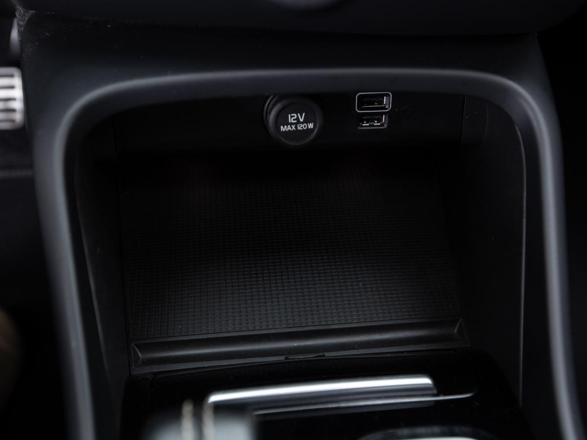 volvo-xc40-2021-hibrido-a-gasolina-1477cc