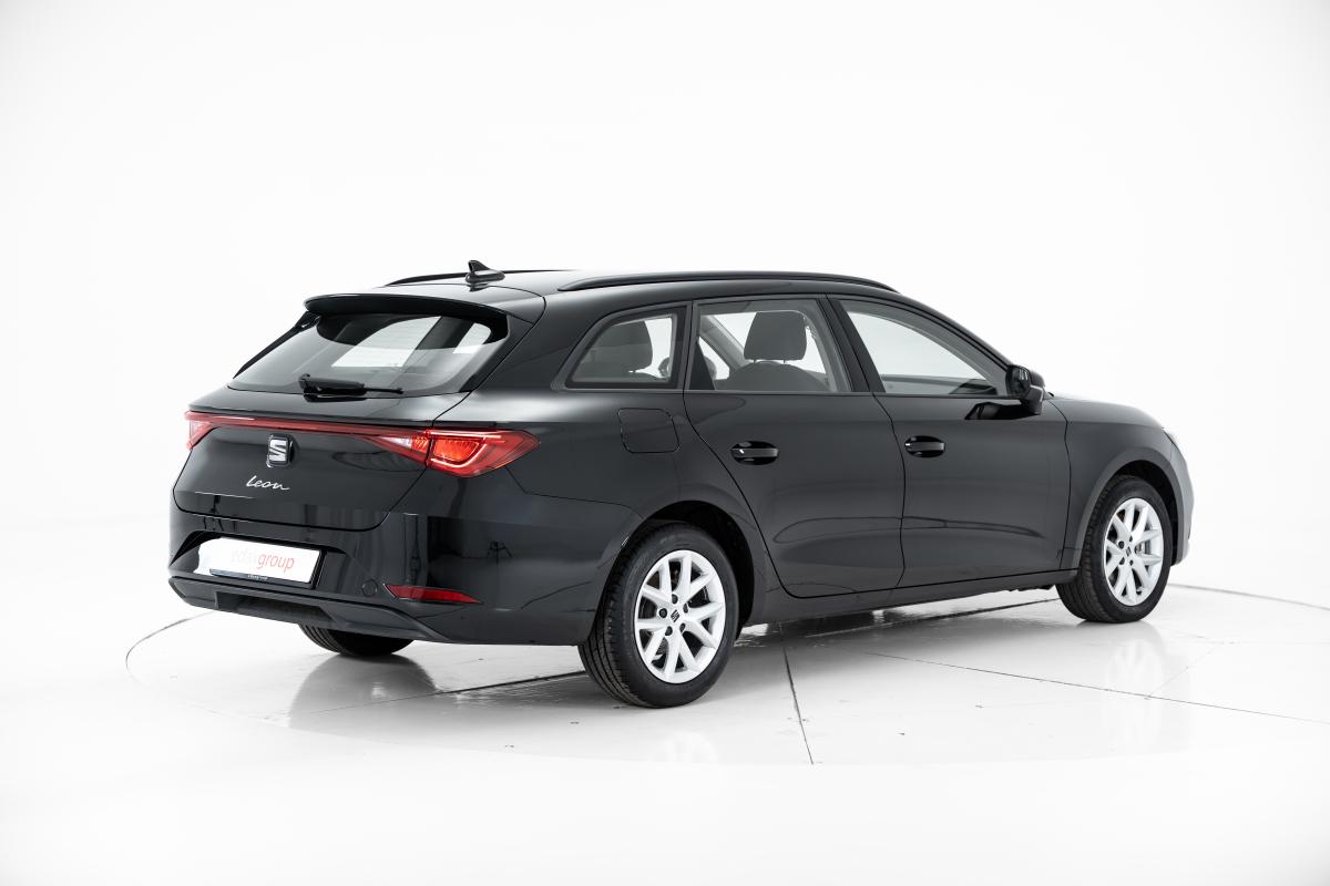 seat-leon-st-2023-diesel-1968cc