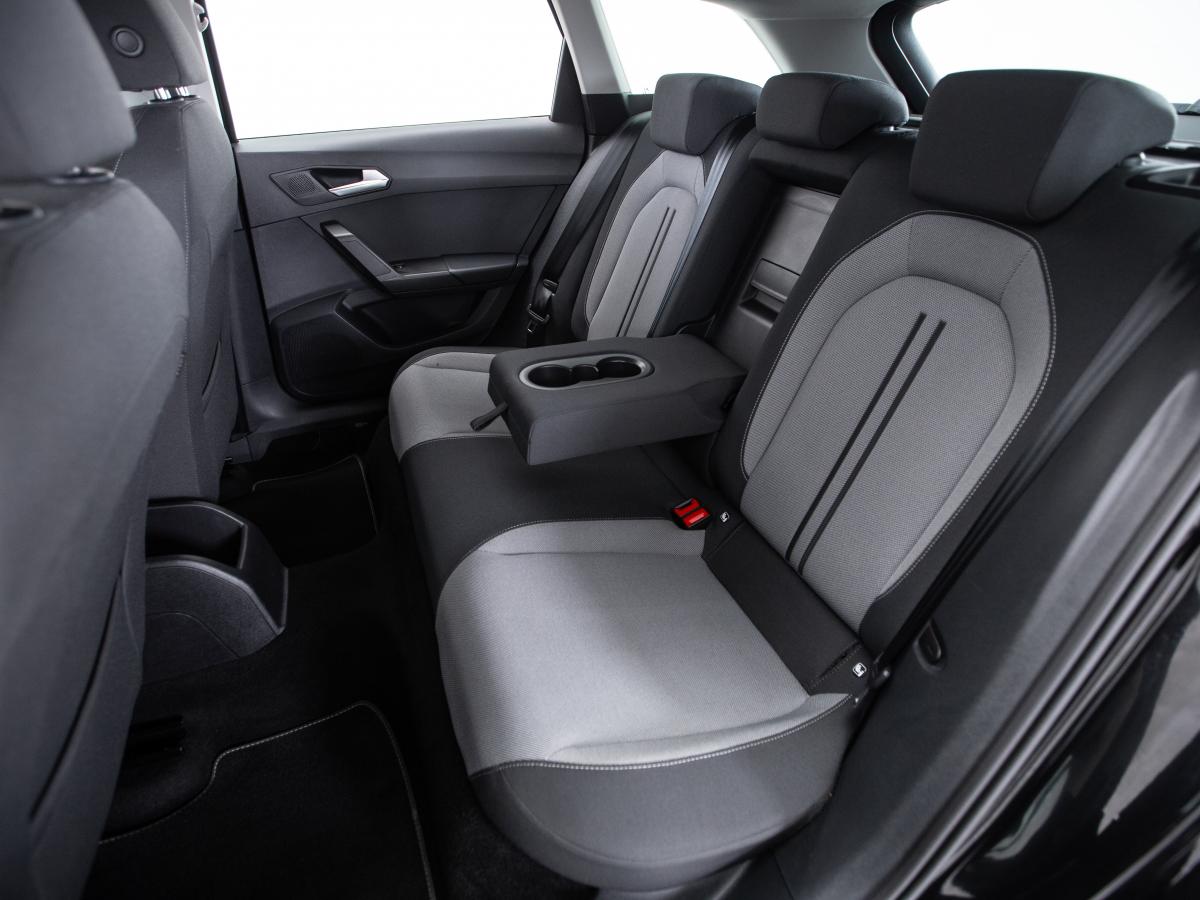 seat-leon-st-2023-diesel-1968cc