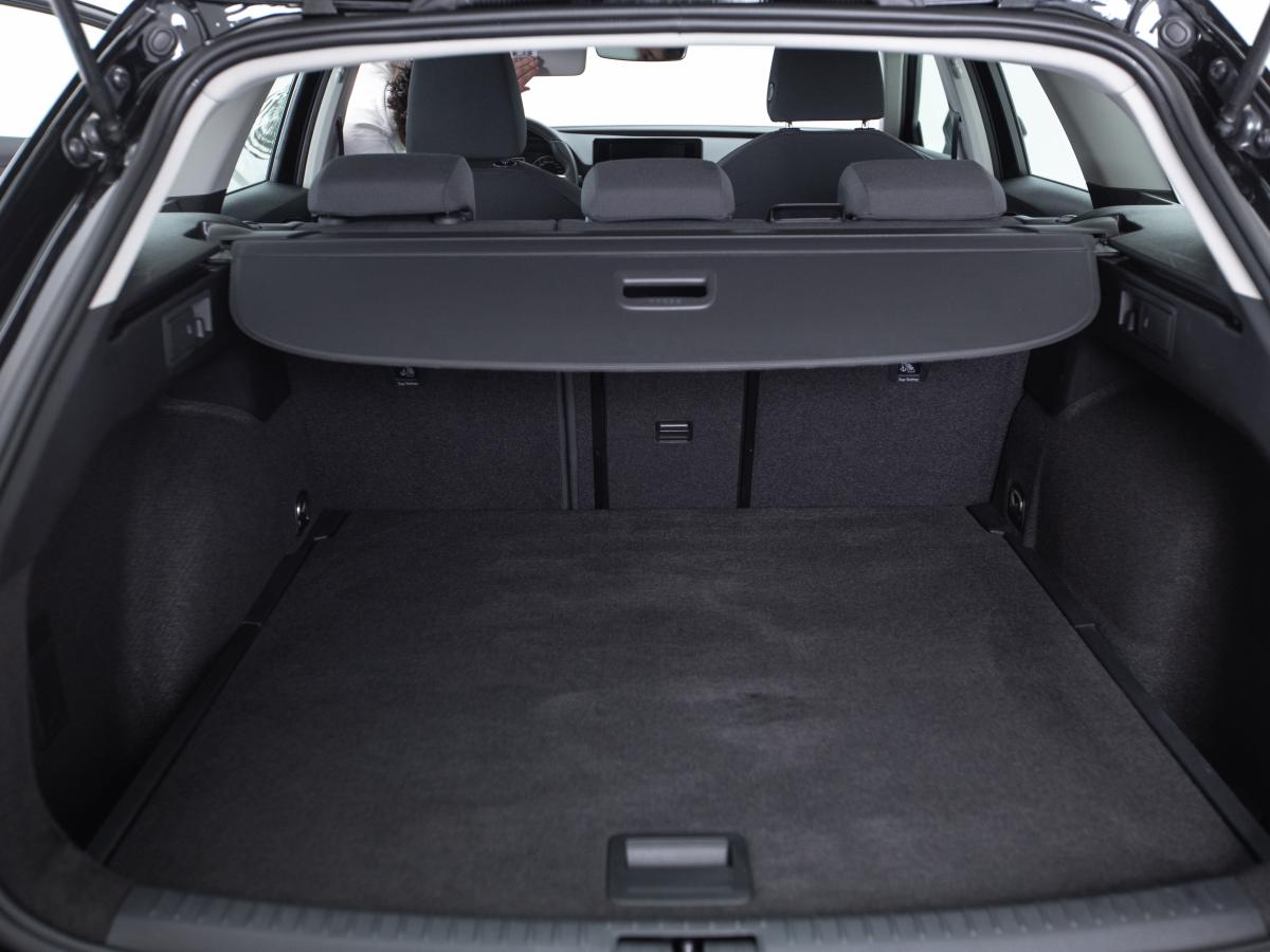 seat-leon-st-2023-diesel-1968cc