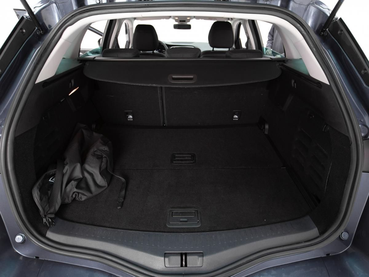 renault-megane-sport-tourer-2021-diesel-1461cc