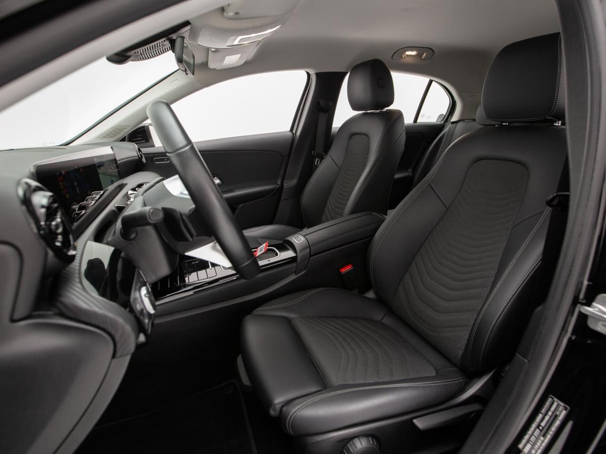 mercedes-benz-classe-a-2023-hibrido-a-gasolina-1332cc