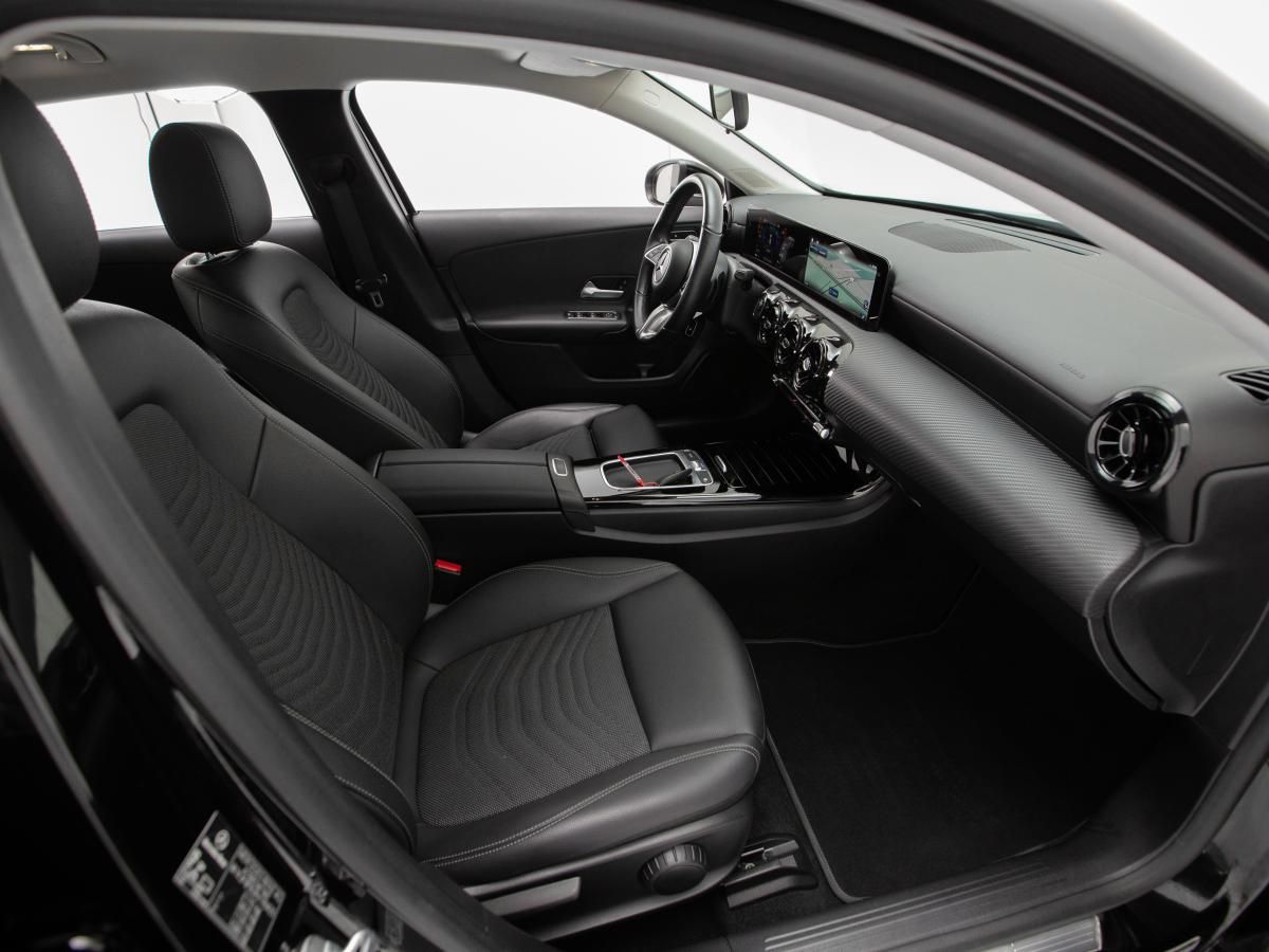 mercedes-benz-classe-a-2023-hibrido-a-gasolina-1332cc