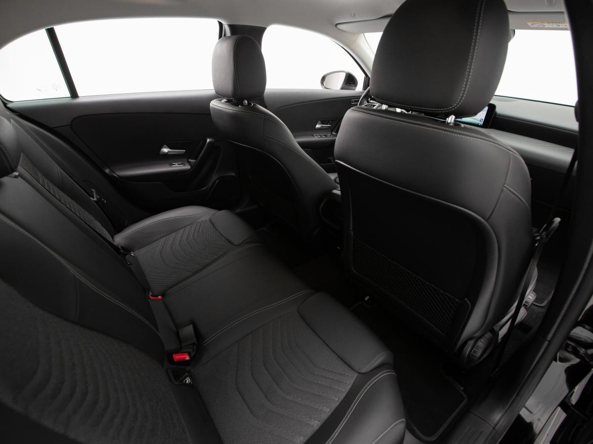 mercedes-benz-classe-a-2023-hibrido-a-gasolina-1332cc