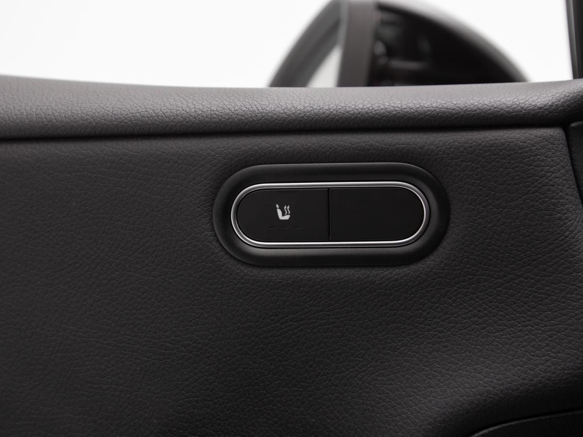 mercedes-benz-classe-a-2023-hibrido-a-gasolina-1332cc