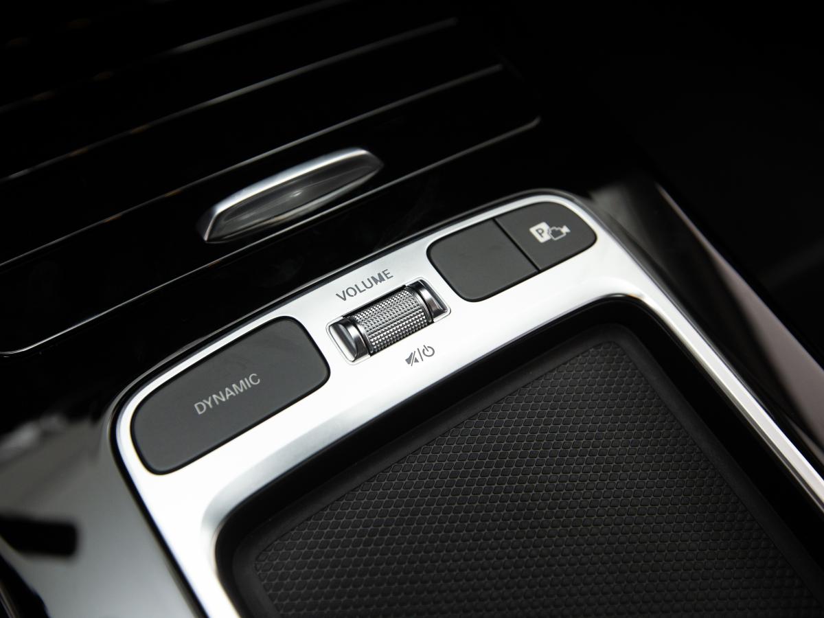 mercedes-benz-classe-a-2023-hibrido-a-gasolina-1332cc