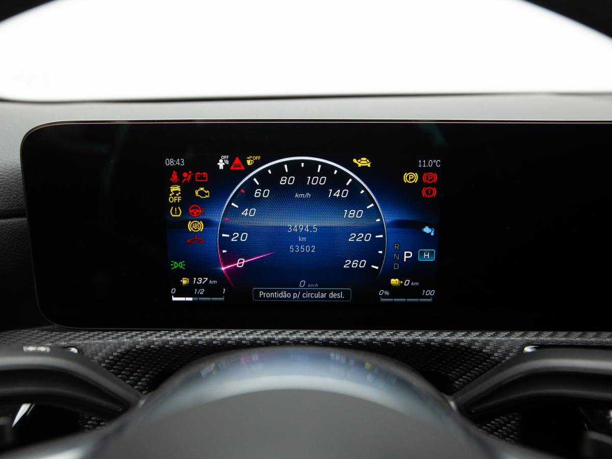 mercedes-benz-classe-a-2023-hibrido-a-gasolina-1332cc