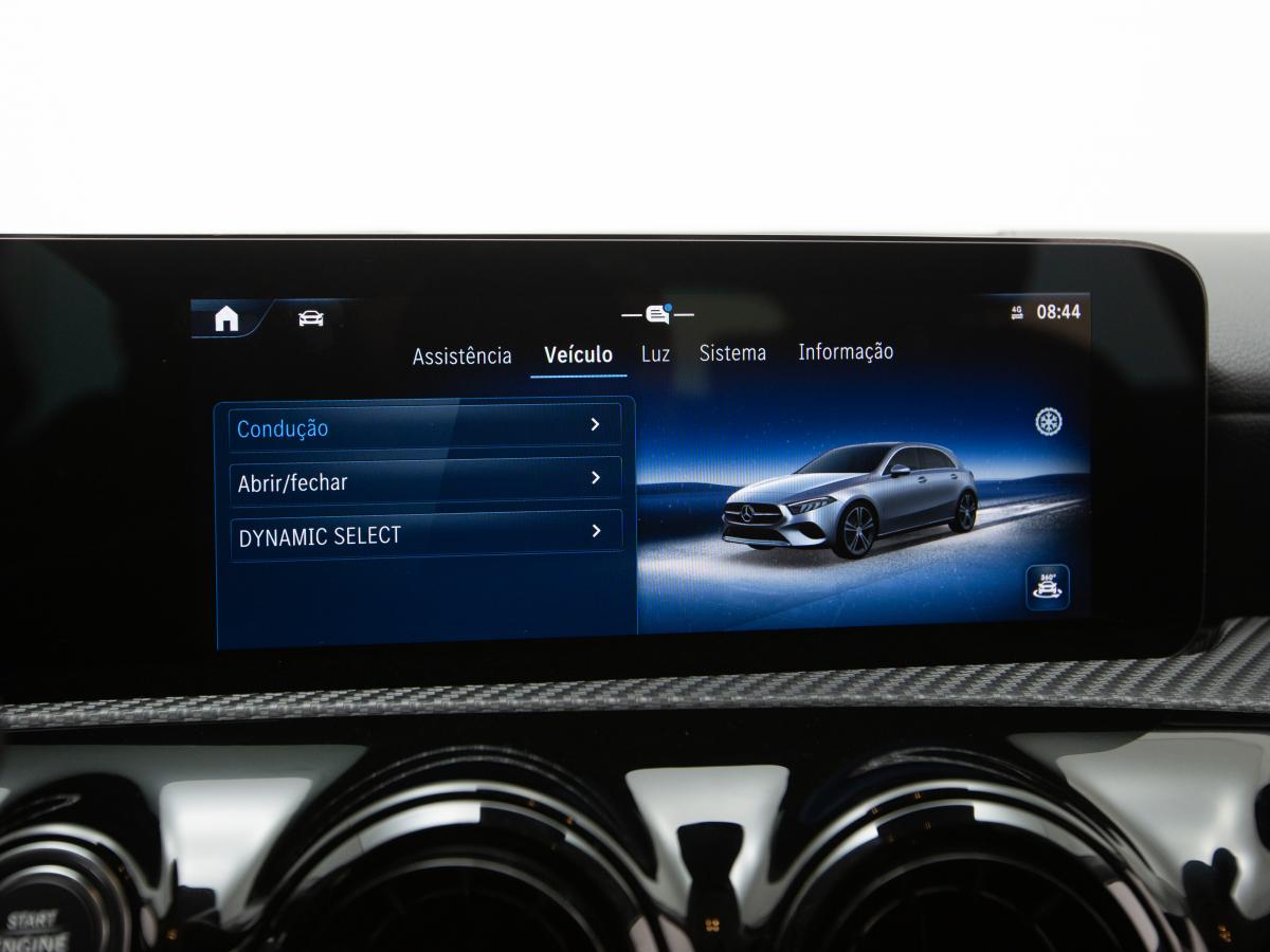 mercedes-benz-classe-a-2023-hibrido-a-gasolina-1332cc