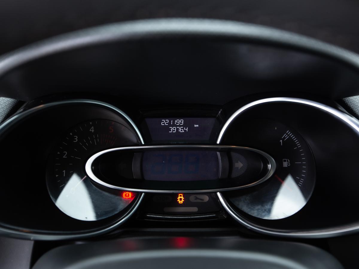 renault-clio-sport-tourer-2018-diesel-1461cc