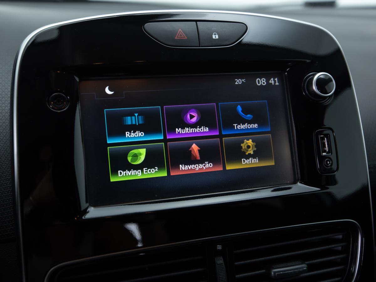 renault-clio-sport-tourer-2018-diesel-1461cc