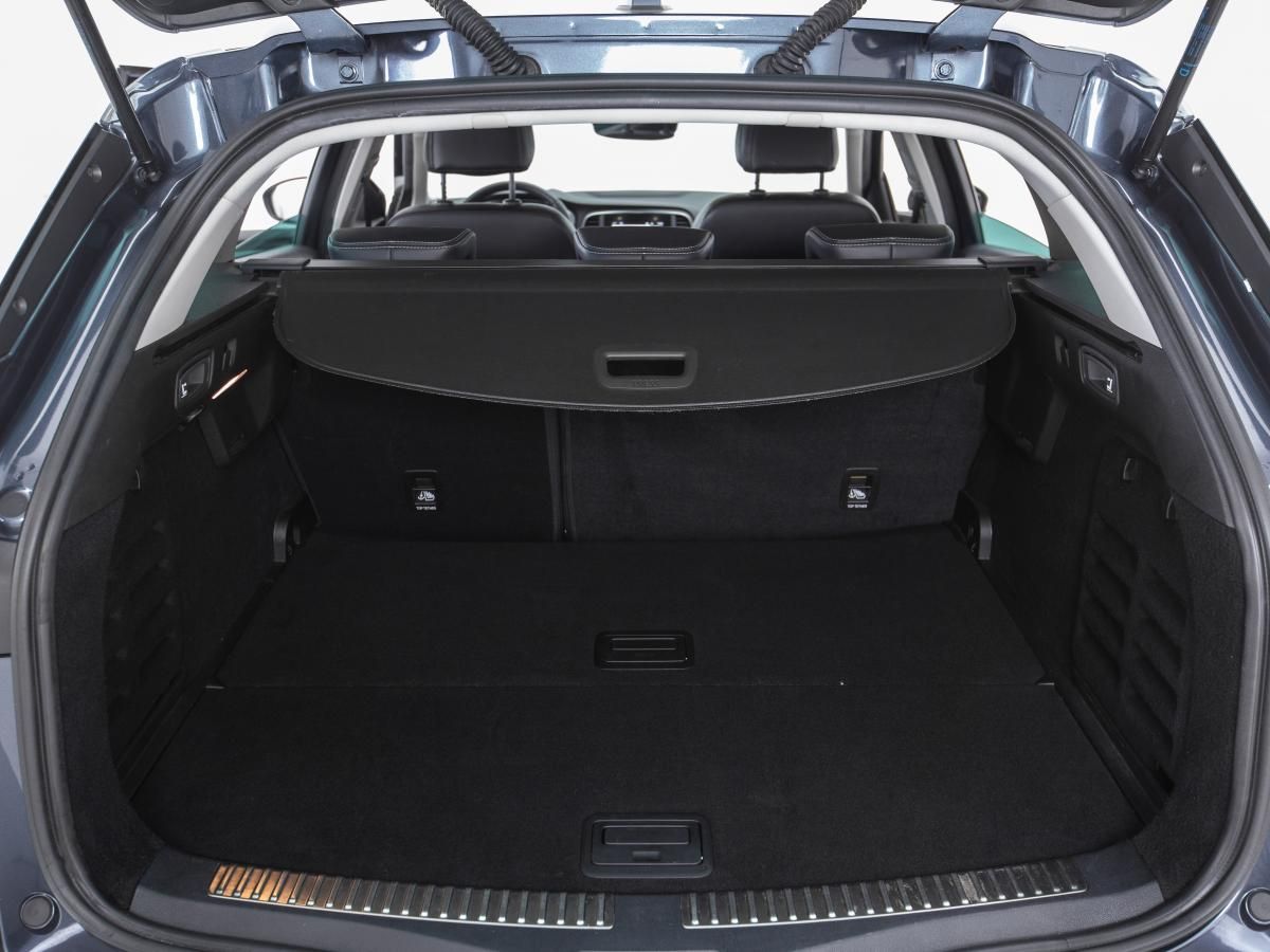 renault-megane-sport-tourer-2022-diesel-1461cc