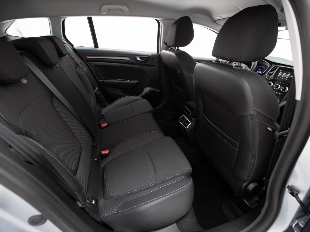 renault-megane-sport-tourer-2023-diesel-1461cc