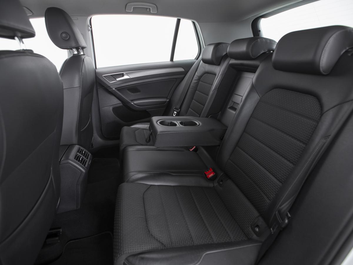 volkswagen-golf-2013-diesel-1968cc