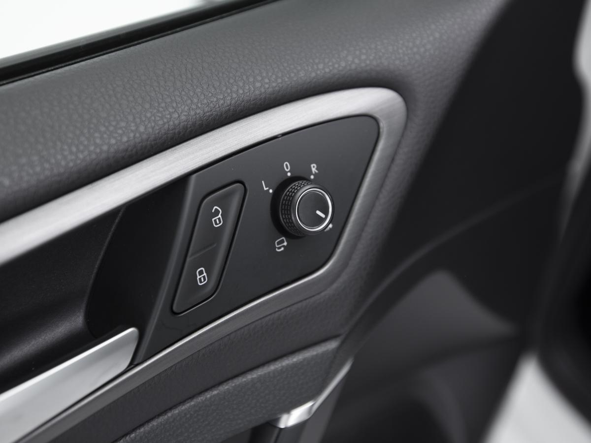 volkswagen-golf-2013-diesel-1968cc